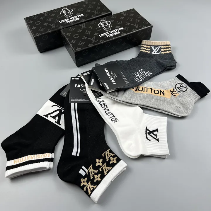 スーパーコピー ルイヴィトン 靴下