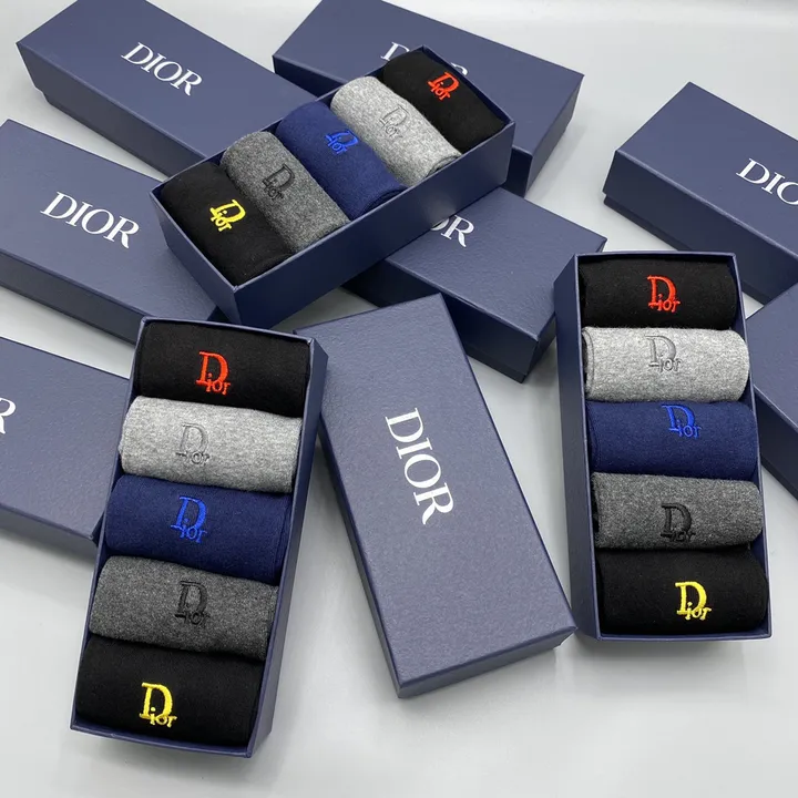 スーパーコピー ディオール 靴下