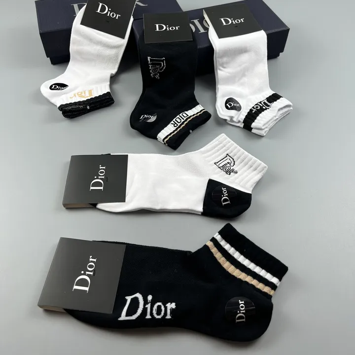 スーパーコピー ディオール 靴下