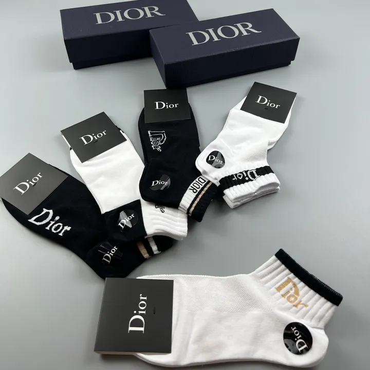 スーパーコピー ディオール 靴下