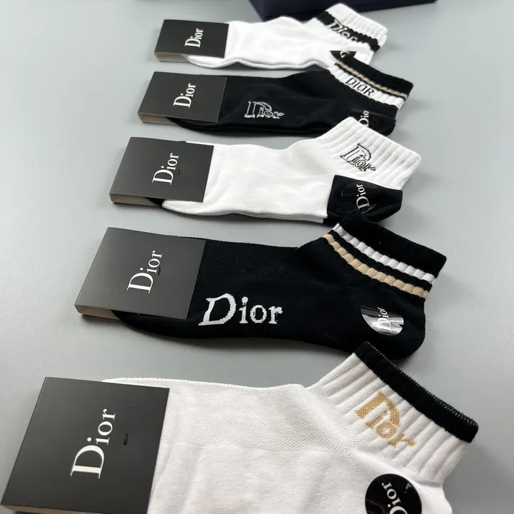 スーパーコピー ディオール 靴下