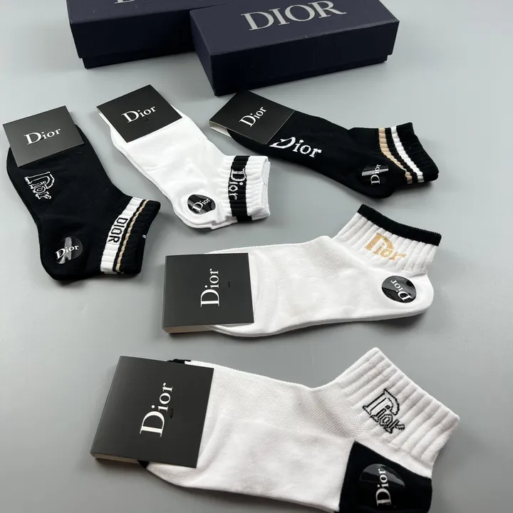 スーパーコピー ディオール 靴下