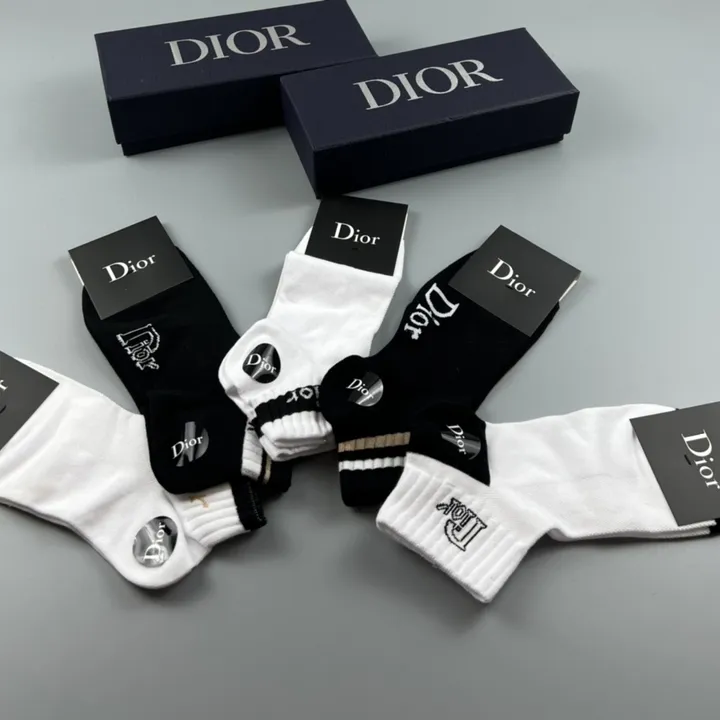 スーパーコピー ディオール 靴下