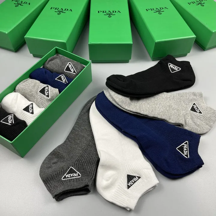 スーパーコピー バレンシアガ 靴下