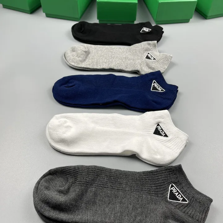 スーパーコピー バレンシアガ 靴下