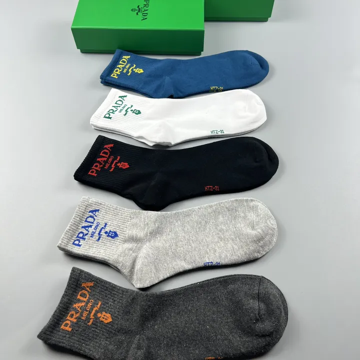 スーパーコピー バレンシアガ 靴下