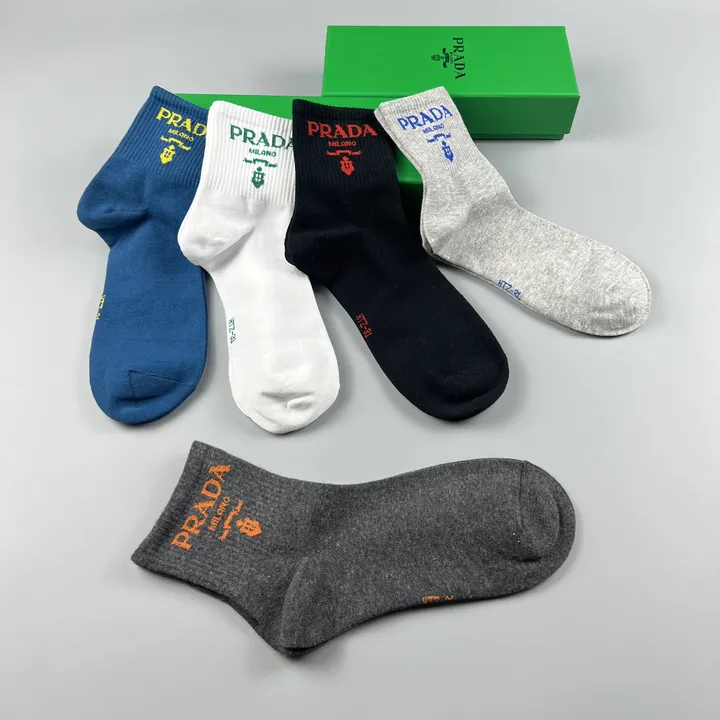 スーパーコピー バレンシアガ 靴下