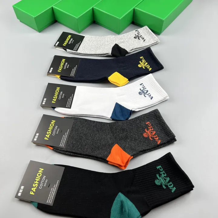 スーパーコピー バレンシアガ 靴下