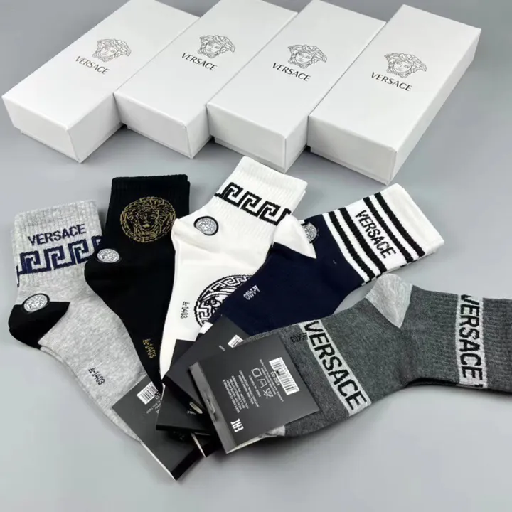 スーパーコピー ヴェルサーチ 靴下