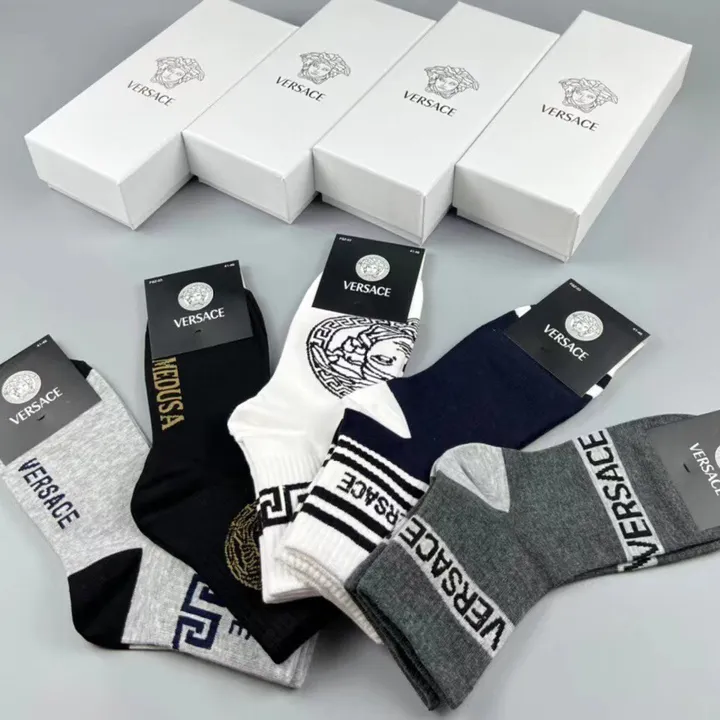 スーパーコピー ヴェルサーチ 靴下