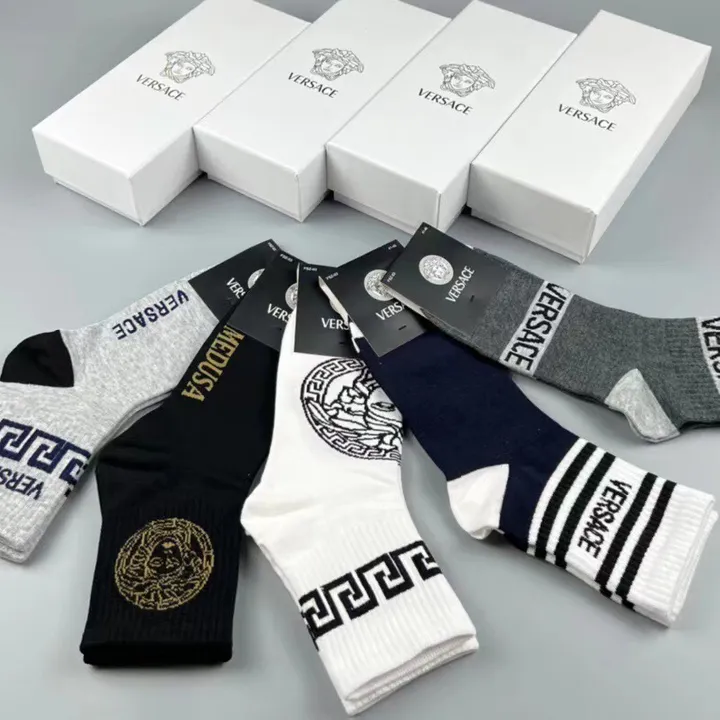 スーパーコピー ヴェルサーチ 靴下