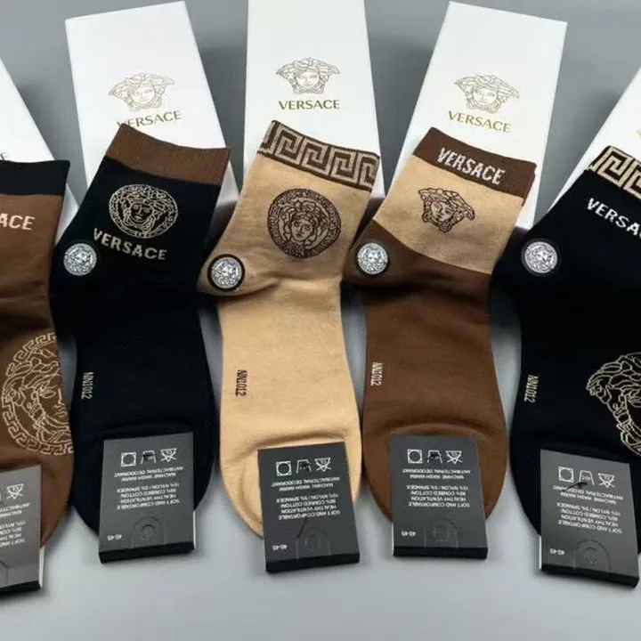 スーパーコピー ヴェルサーチ 靴下
