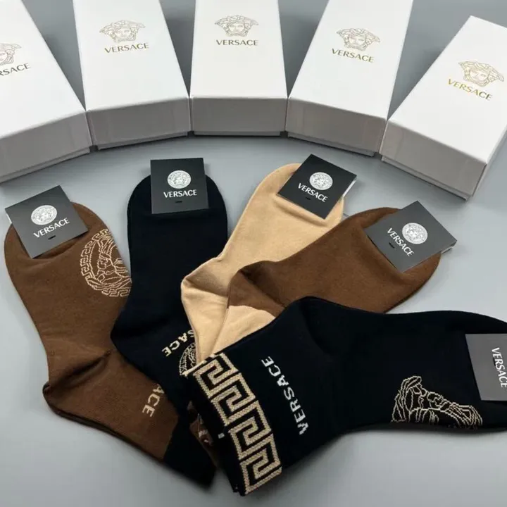 スーパーコピー ヴェルサーチ 靴下