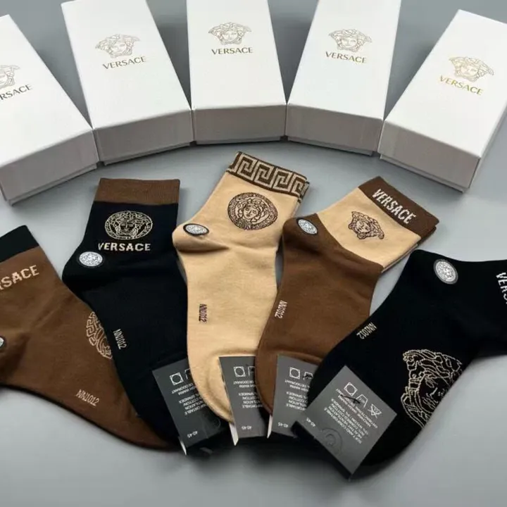 スーパーコピー ヴェルサーチ 靴下