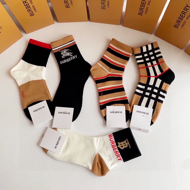 スーパーコピー プラダ 靴下