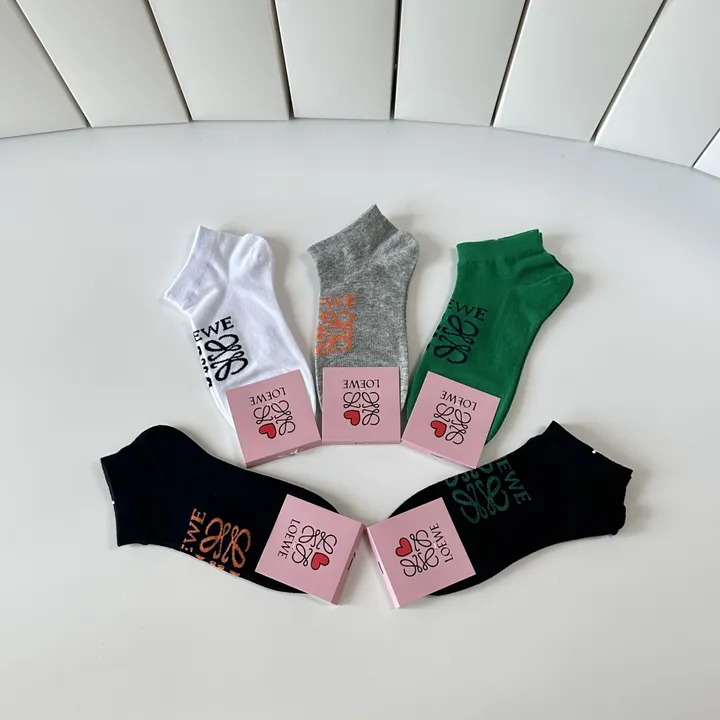 スーパーコピー ロエベ 靴下