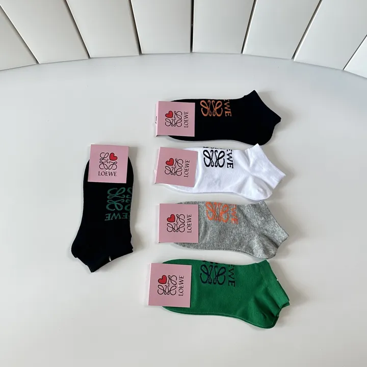 スーパーコピー ロエベ 靴下