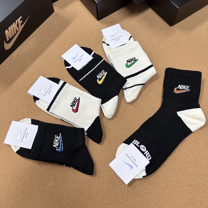 スーパーコピー ナイキ 靴下