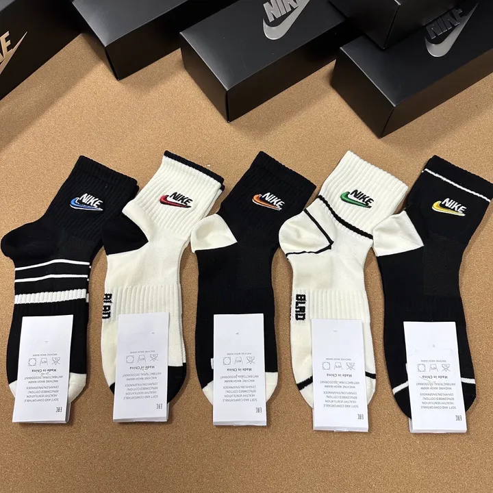 スーパーコピー ナイキ 靴下
