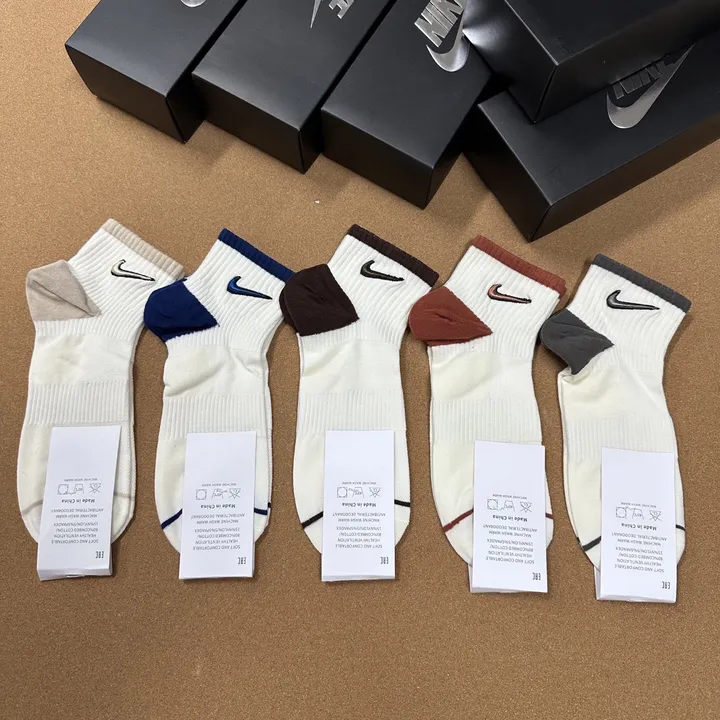 スーパーコピー ナイキ 靴下