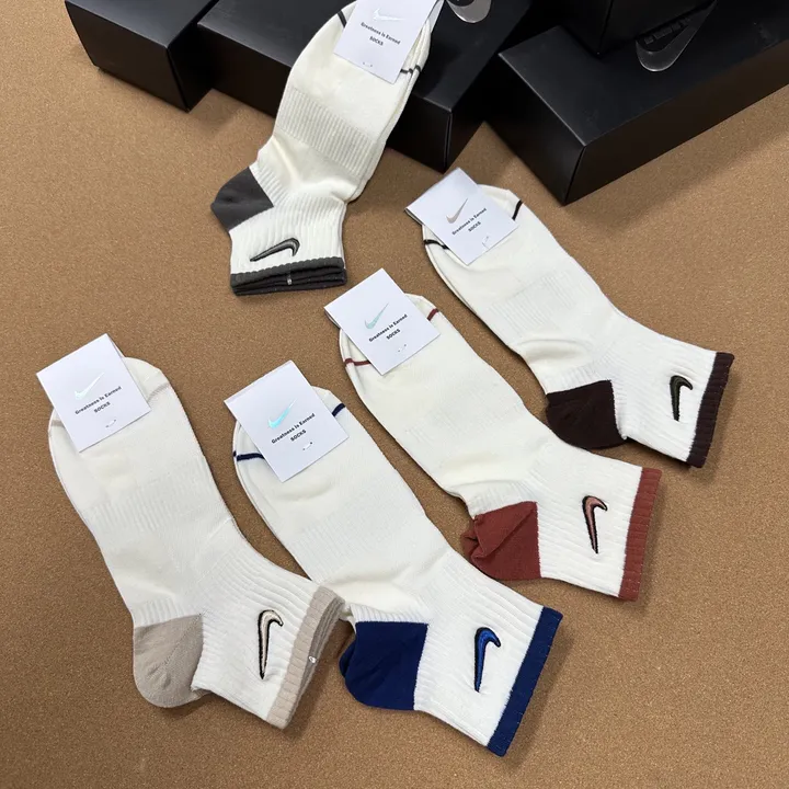 スーパーコピー ナイキ 靴下