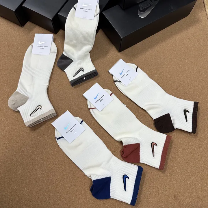 スーパーコピー ナイキ 靴下