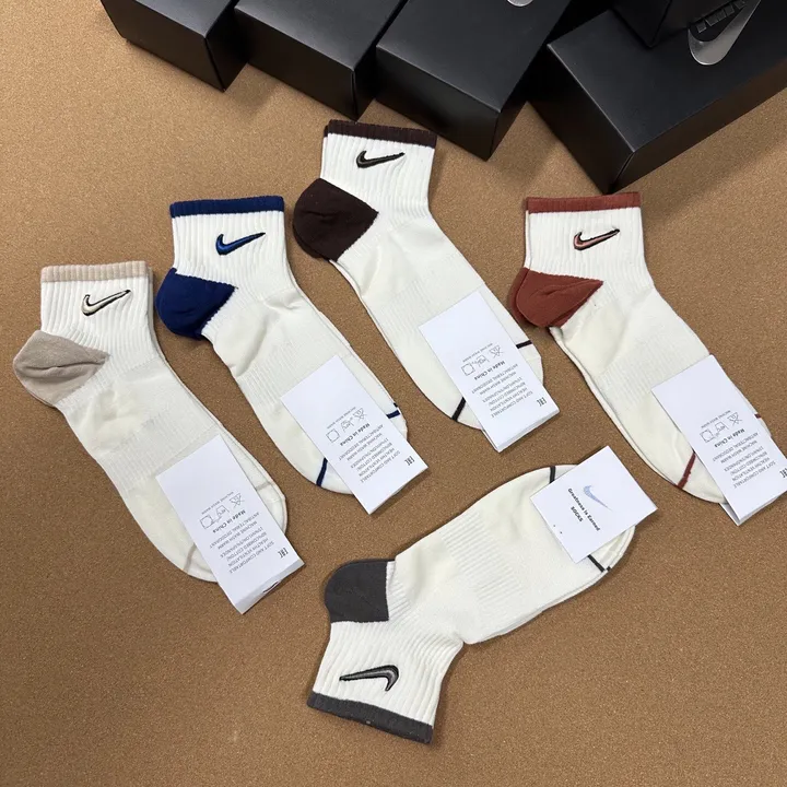 スーパーコピー ナイキ 靴下