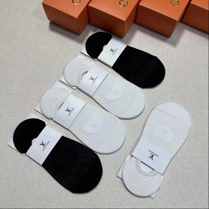 スーパーコピー ルイヴィトン 靴下