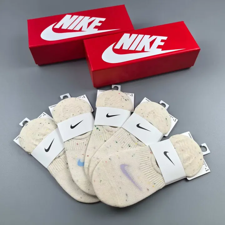 スーパーコピー ナイキ 靴下