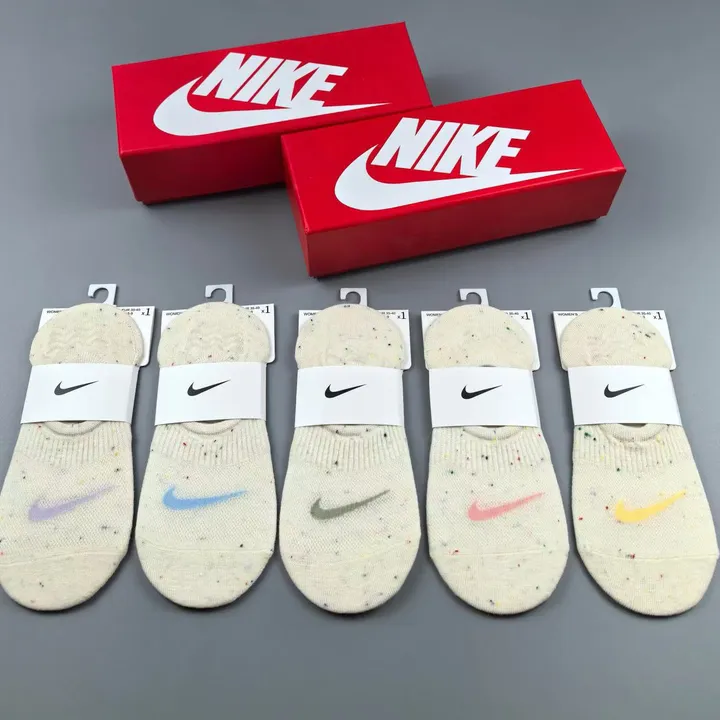 スーパーコピー ナイキ 靴下