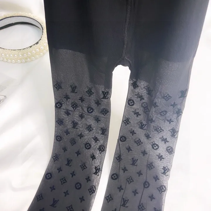 スーパーコピー ルイヴィトン 靴下