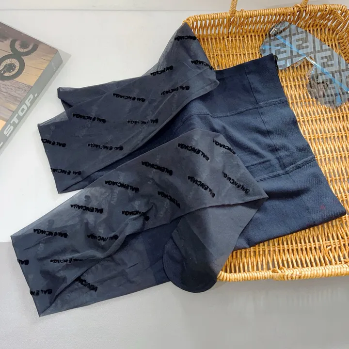 スーパーコピー バレンシアガ 靴下