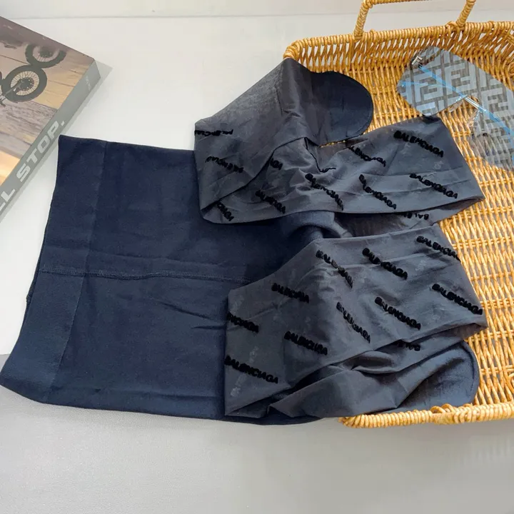 スーパーコピー バレンシアガ 靴下