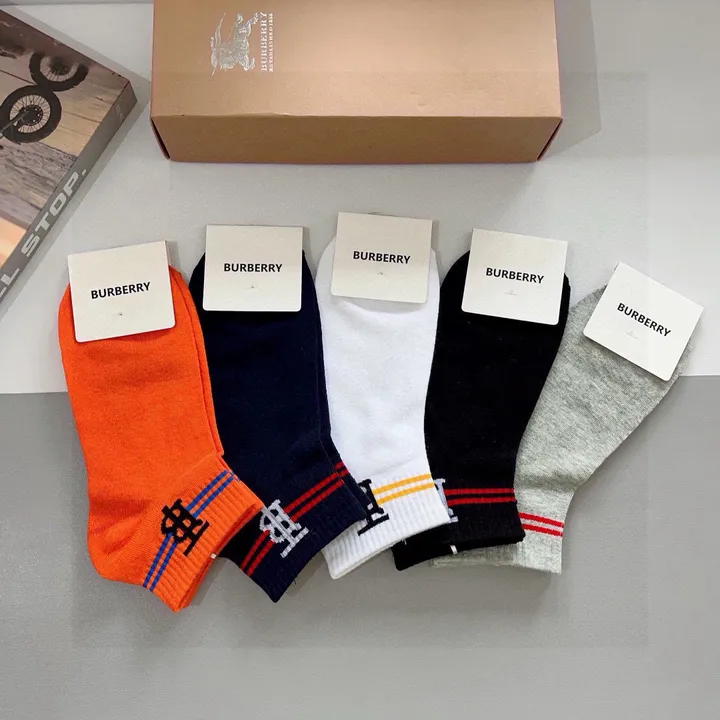 スーパーコピー プラダ 靴下