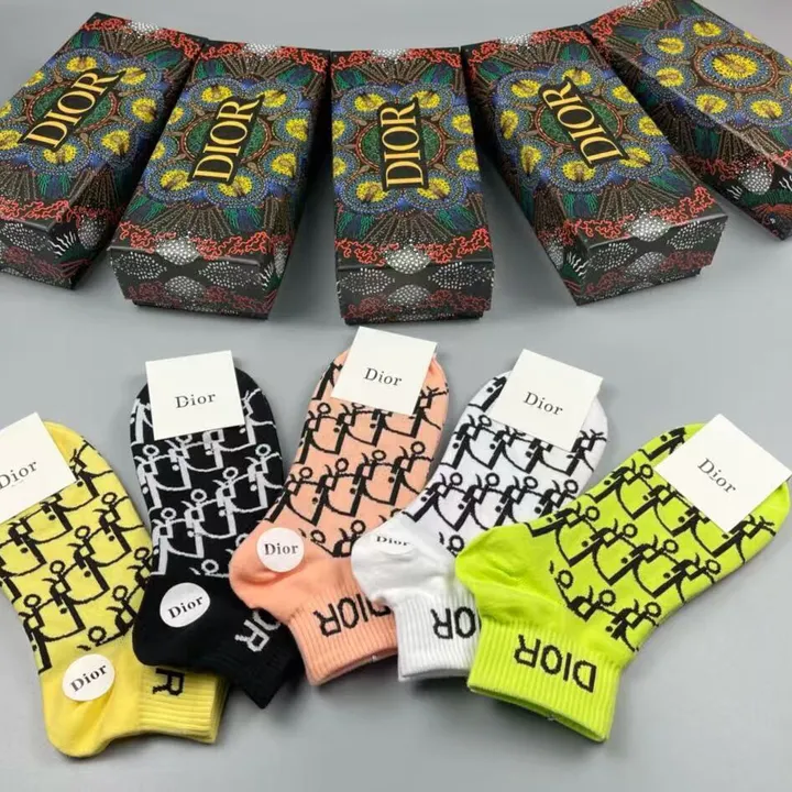 スーパーコピー ディオール 靴下