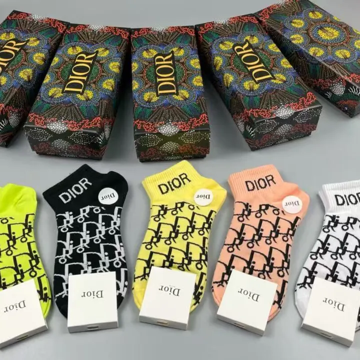 スーパーコピー ディオール 靴下