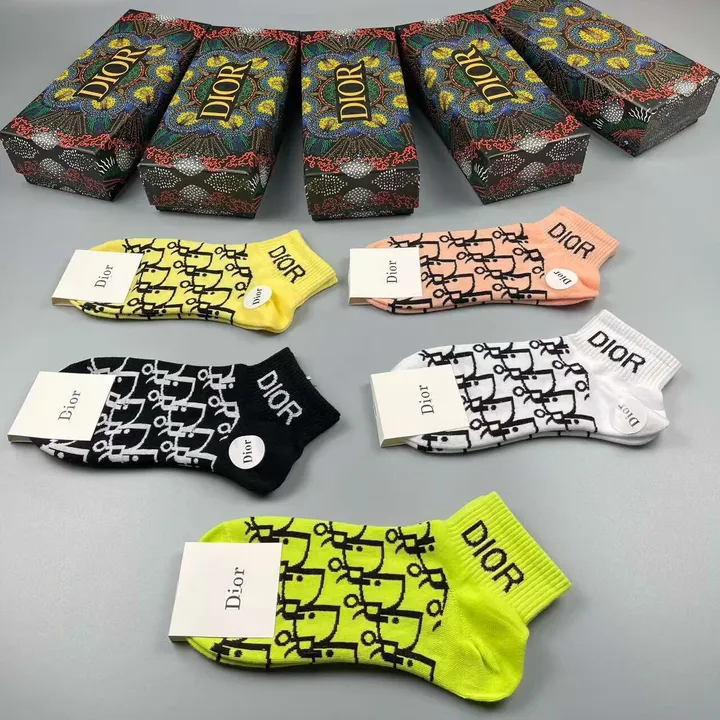 スーパーコピー ディオール 靴下