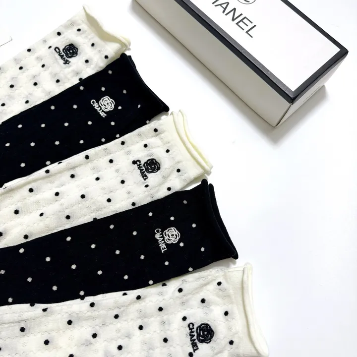 スーパーコピー シャネル 靴下