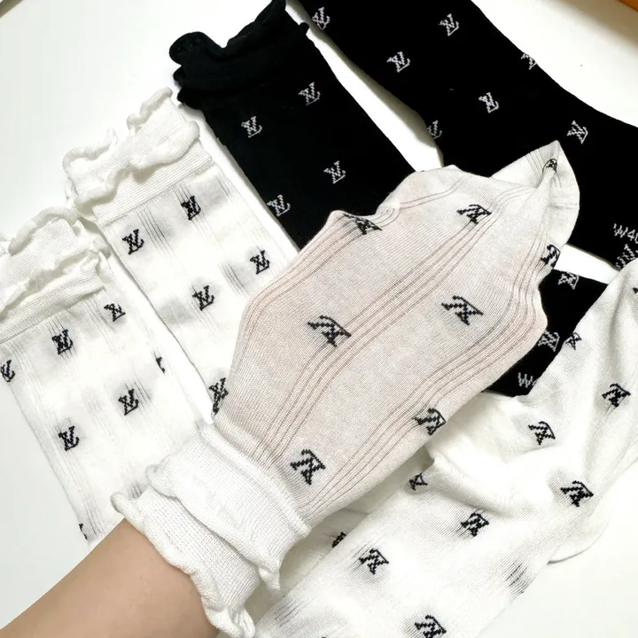 スーパーコピー ルイヴィトン 靴下