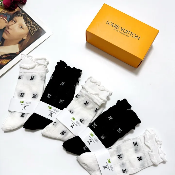 スーパーコピー ルイヴィトン 靴下