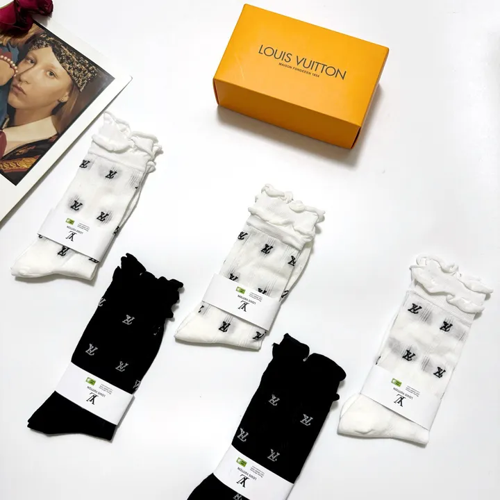 スーパーコピー ルイヴィトン 靴下