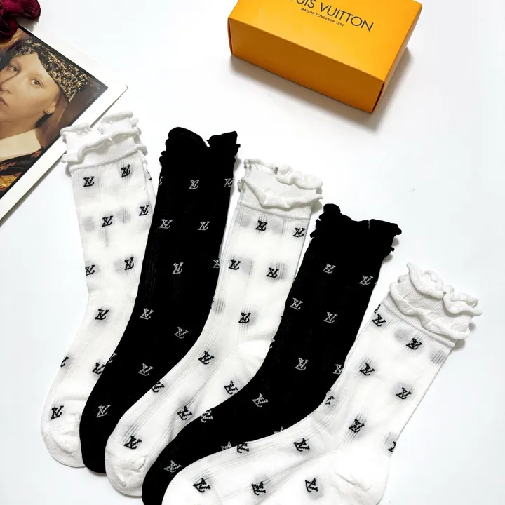 スーパーコピー ルイヴィトン 靴下