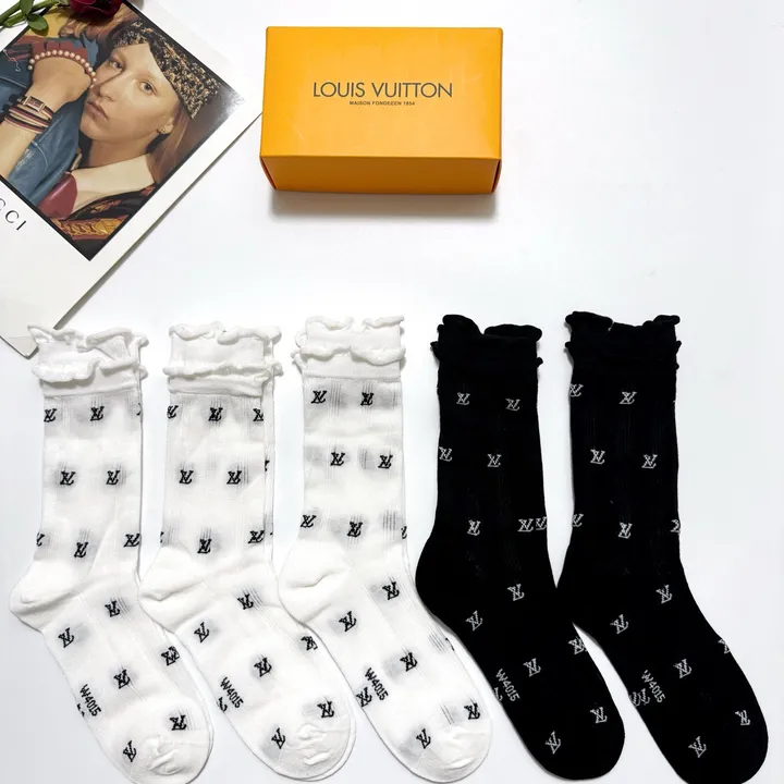 スーパーコピー ルイヴィトン 靴下