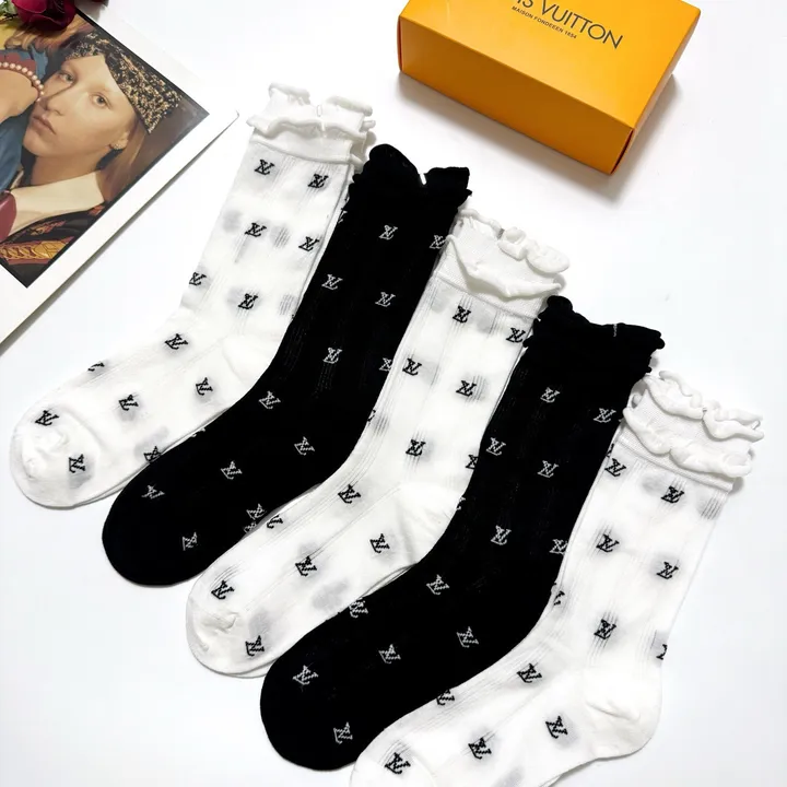 スーパーコピー ルイヴィトン 靴下