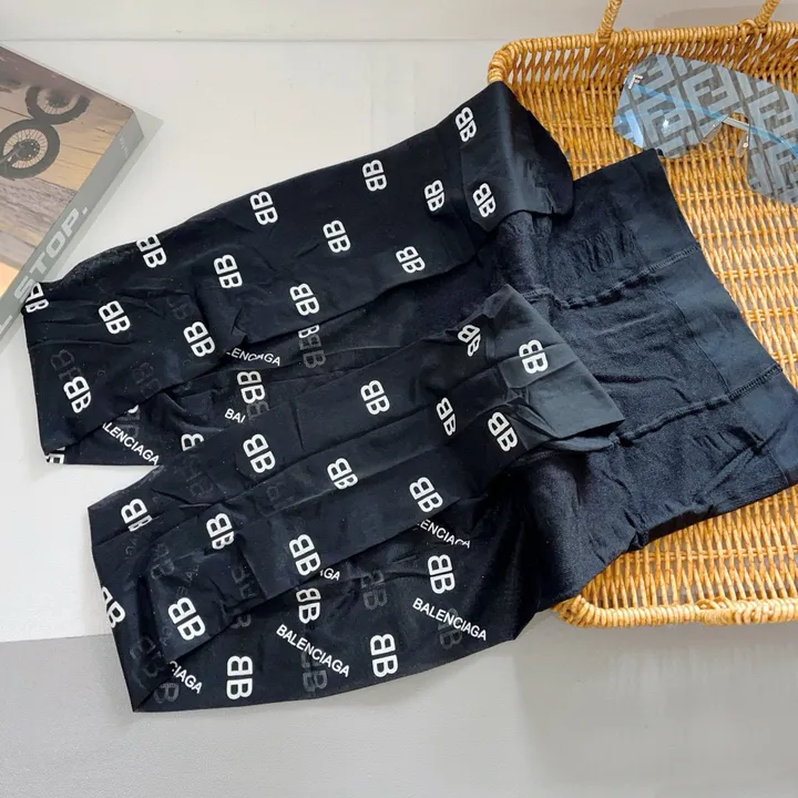 スーパーコピー バレンシアガ 靴下