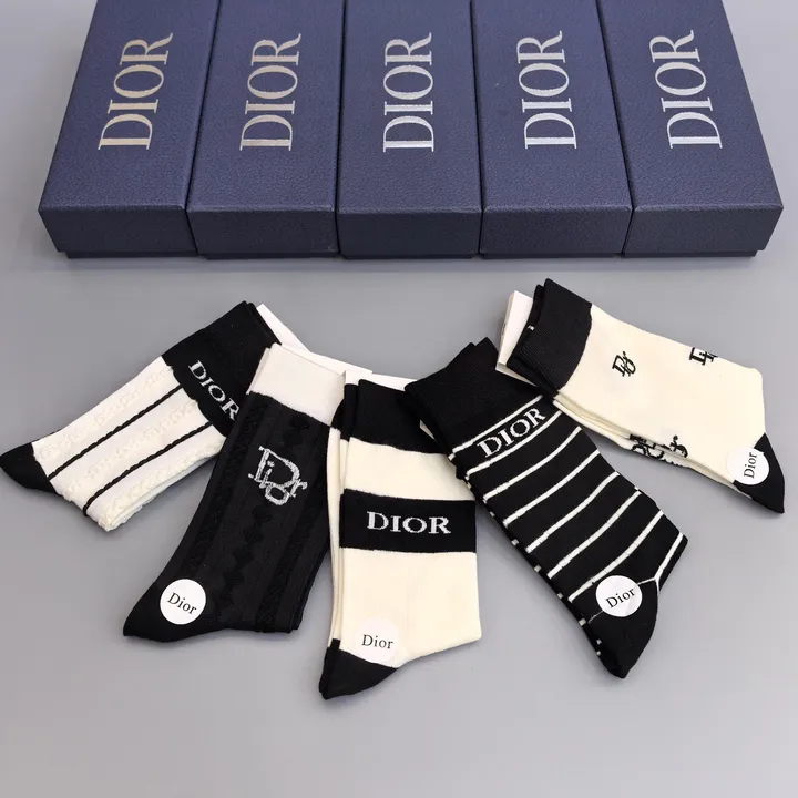 スーパーコピー ディオール 靴下