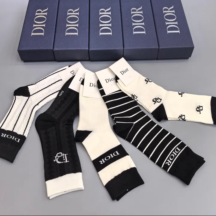スーパーコピー ディオール 靴下