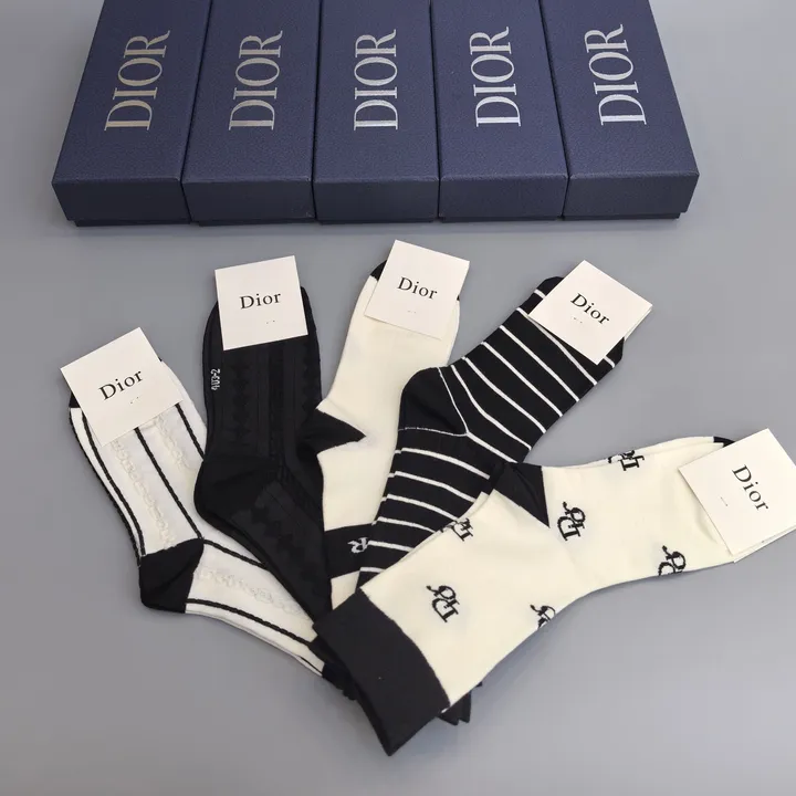 スーパーコピー ディオール 靴下