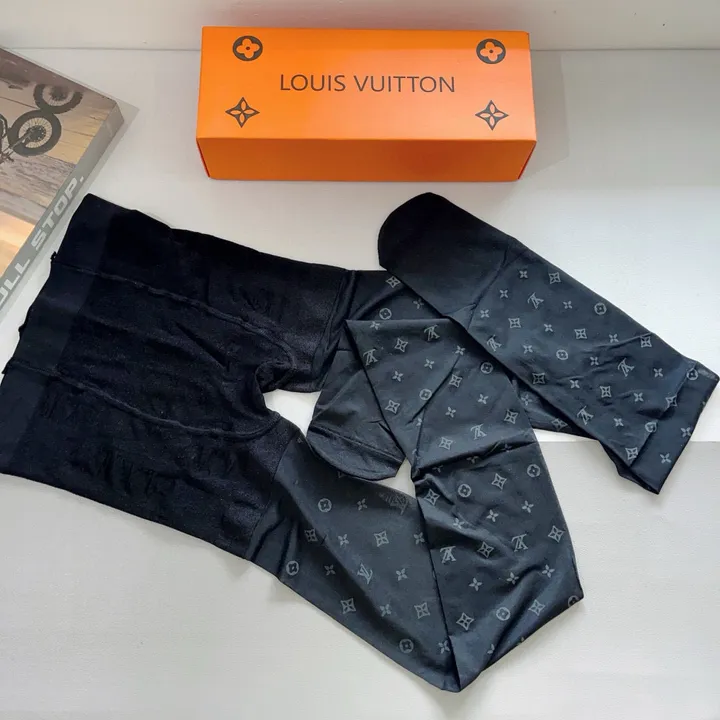 スーパーコピー ルイヴィトン 靴下