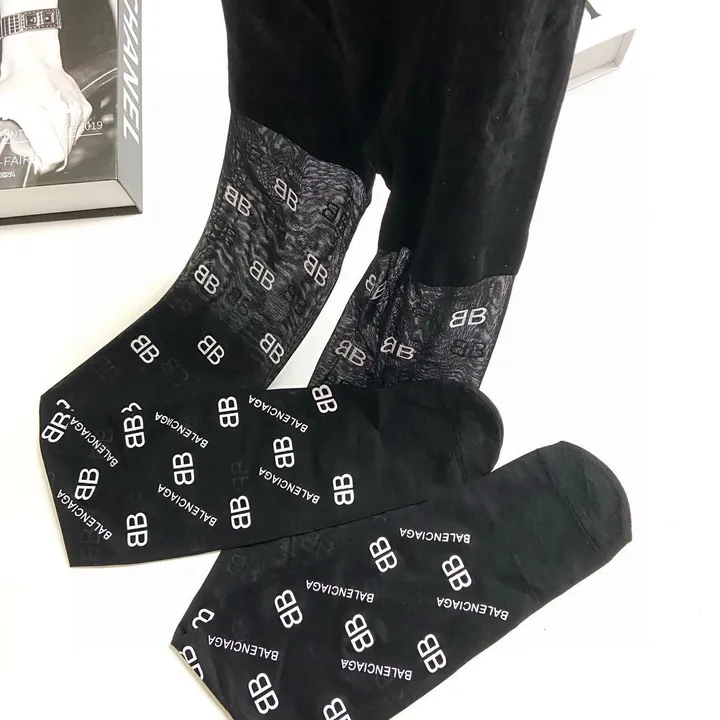 スーパーコピー バレンシアガ 靴下